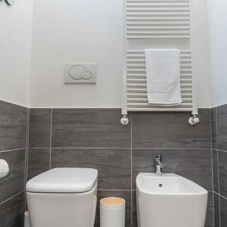 Apartment Loving Alassio - Eine Hochmoderne Drei-Zimmer-Wo By Interhome Alassio