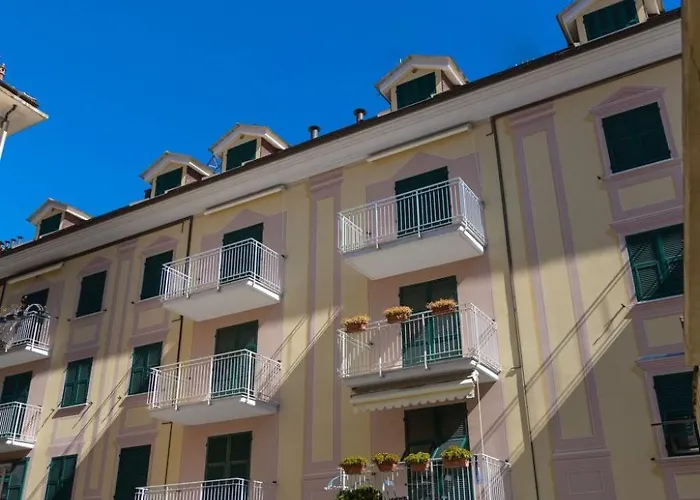 Loving - Eine Hochmoderne Drei-zimmer-wohnung Am By Interhome * Alassio